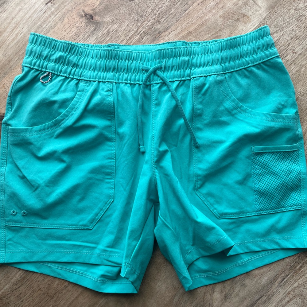 Columbia women’s 5 inch shorts size small
